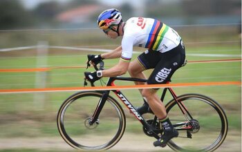 En apparence semblables mais néanmoins différents : qu'est-ce qui distingue un vélo de cyclo-cross d'un vélo de course ?