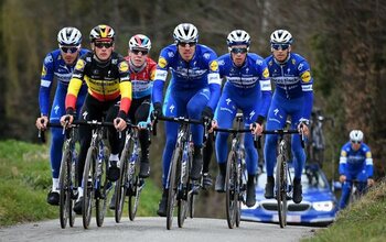 Er is geen houden aan: Deceuninck-Quick Step domineert alweer het wielerseizoen