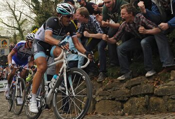Fameuze inzinking Cancellara in de Ronde van 2011