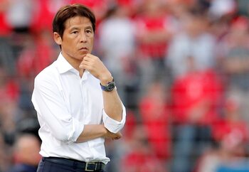 De trainer: Akira Nishino