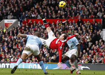 One day, one goal: Rooney remet Manchester City à sa place