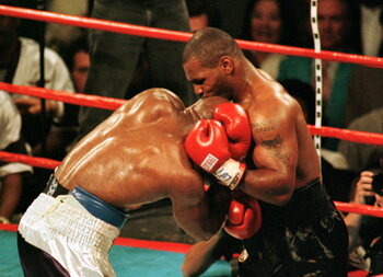 La morsure légendaire contre Holyfield