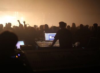 Les Belges à l’étranger : en tournée en tant que musicien, arrangeur, etc.