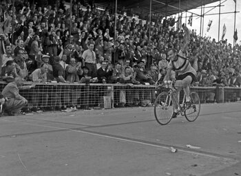 On this day: wielerwereld neemt afscheid van Briek Schotte