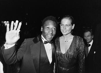 Quand Pelé fréquentait une jeune playmate
