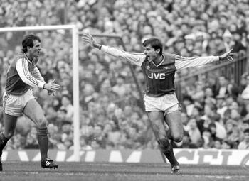 Les matchs de légende: Arsenal s’adjuge le titre à la dernière seconde contre Liverpool