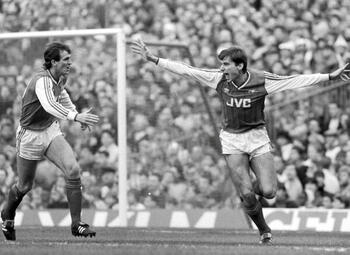 Legendarische wedstrijden: Arsenal claimt de titel in de laatste seconden tegen Liverpool