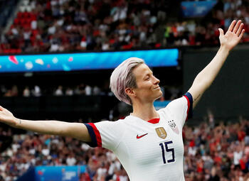 Megan Rapinoe: een vrouwelijk icoon op en naast het (voetbal)veld