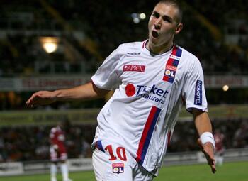 One day, one goal: la feinte de frappe magique de Benzema contre Caen
