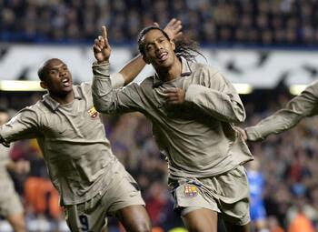One day, one goal: het geniale puntertje van Ronaldinho