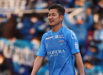 À 53 ans, Kazuyoshi Miura prolonge encore avec Yokohama FC