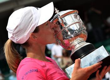 Is de vroege exit van Justine Henin uit de tenniswereld te betreuren?