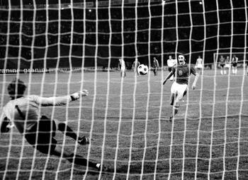 Deze voetbalspelers gaven hun naam aan technische hoogstandjes