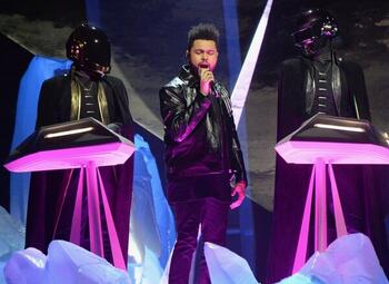 The Weeknd en Ariana Grande: Super Bowl Halftime Show wordt grandioos
