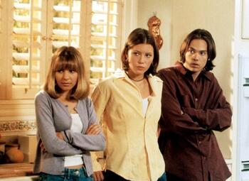 « 7 à la maison » : une série qui « fait du bien » mais avec un arrière-goût amer