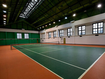 Terrain de tennis