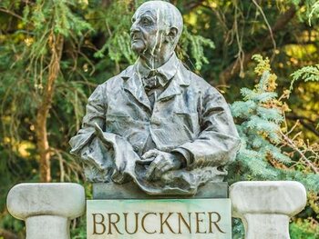 Bruckner et les nombres