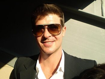 Robin Thicke - When I Get You Alone