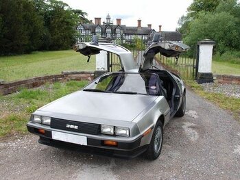 DeLorean DMC-12