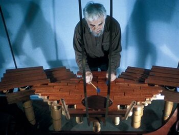 Harry Partch était un vagabond qui fabriquait des instruments de musique avec ce qu'il trouvait