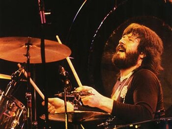 Plus d'un litre de vodka et une issue fatale pour John Bonham