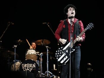 « Wake Me Up When September Ends » – Green Day