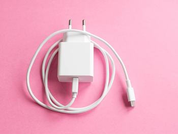 Retirer le chargeur de la prise