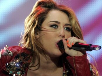 We can't stop - Miley Cyrus