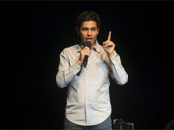 Adrian Grenier