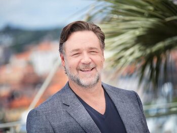 Russel Crowe demande le respect de la planète aux Golden Globes