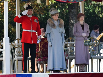 De 'tweedehandse' wardrobe van koningin Mary