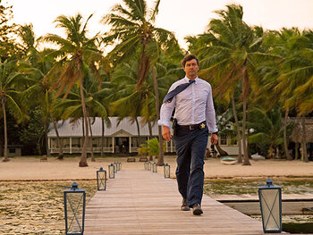 Kyle Chandler is John Rayburn