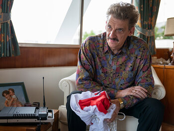 Peter Van den Begin is Jean Van Hoof