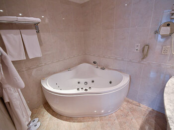 Jacuzzi
