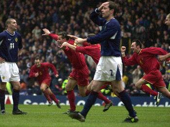 One day, one goal: Daniel Van Buyten zet Rode Duivels op weg naar WK 2002