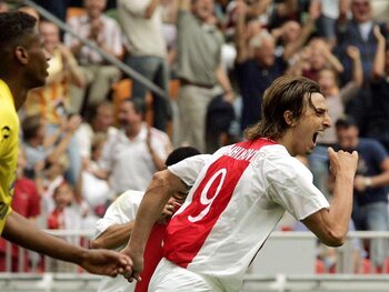One day, one goal: Zlatan se balade dans la défense de NAC Breda