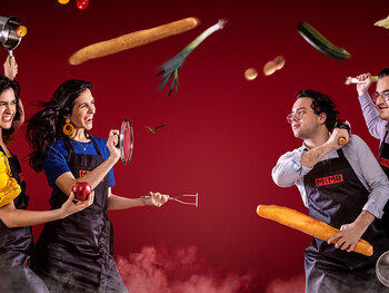 Battle 2: Jasmina en Deborah versus Seb en Simon