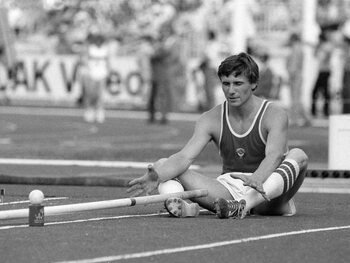 On this day: Sergej Boebka verbetert het wereldrecord polstokspringen in zaal