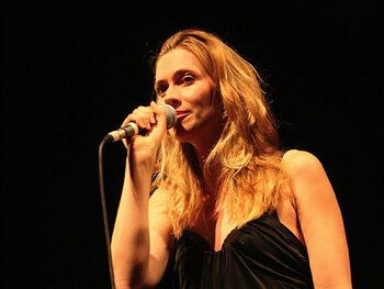 2002 : premier album ‘Femme X’