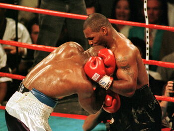 De legendarische beet tegen Holyfield