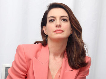 Anne Hathaway : Ma dernière gueule de bois a duré cinq jours"
