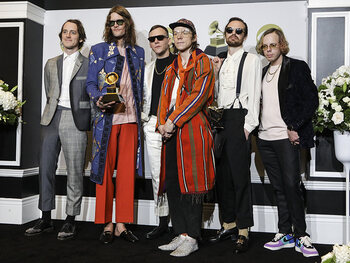 Cage the Elephant