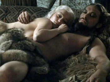 Emilia Clarke had geen probleem met naaktscènes in Game Of Thrones
