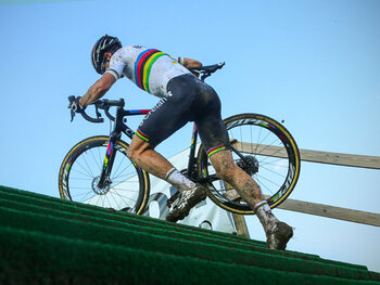 Le cyclocross, un vrai parcours d'obstacles !