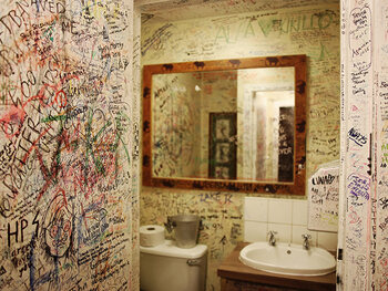 J.K. Rowling zat ooit wellicht op dit toilet