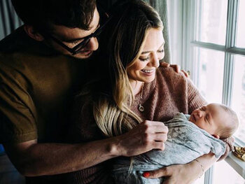 Hilary Duff en Banks Violet