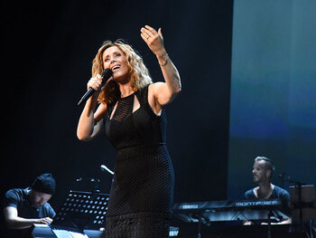 Lara Fabian menacée en Russie, Élodie Gossuin se sent périmée, David et Laura engrangent une première victoire