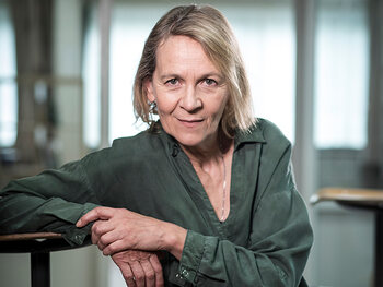 Katelijne Damen als juf Chantal