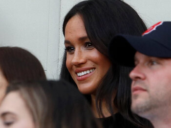Mensen die foto's namen van Meghan Markle tijdens Wimbledon op de vingers getikt