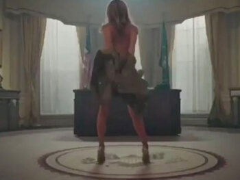 Commotie in de U.S.A. om strippende nep-Melania Trump